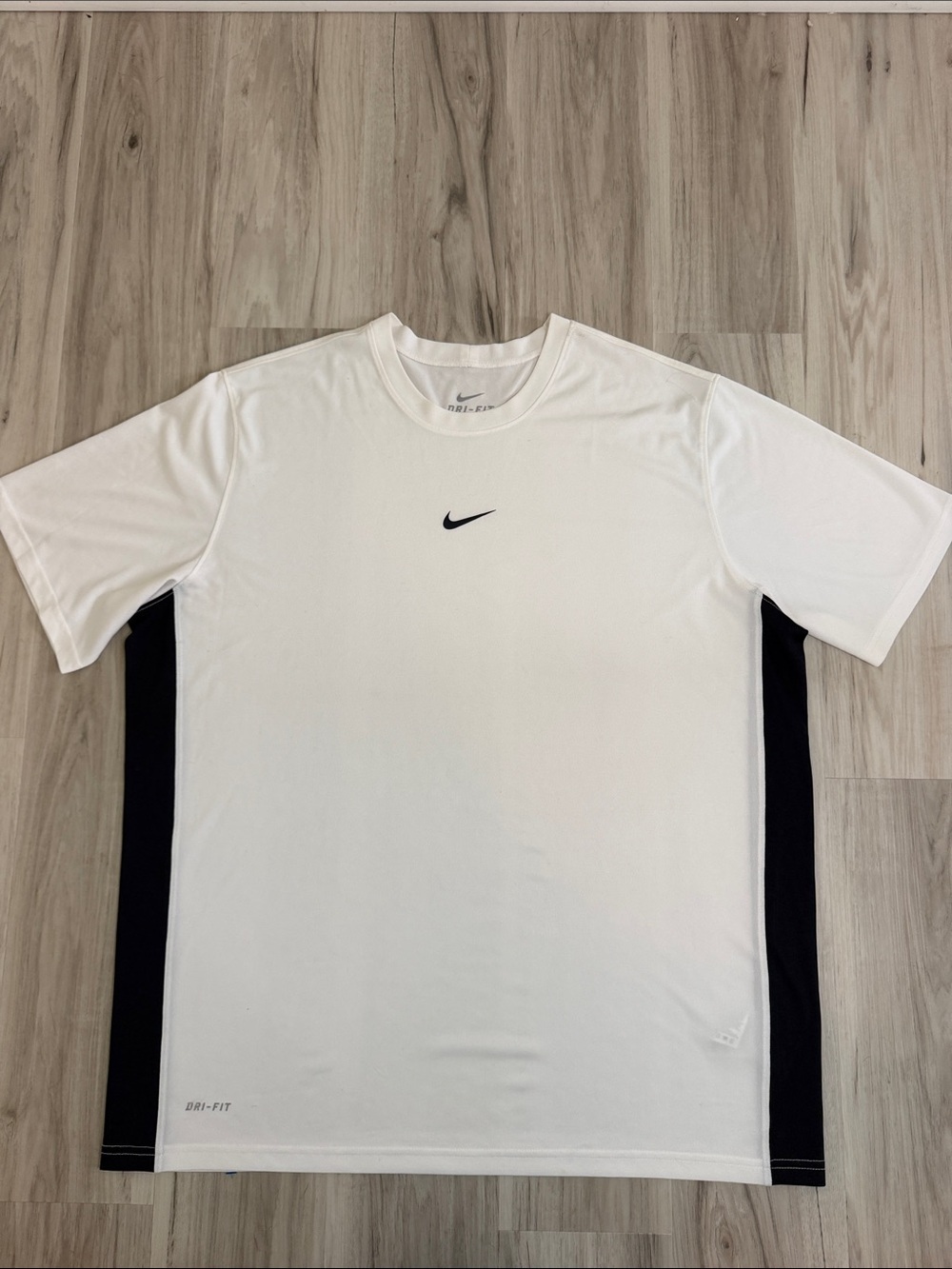Nike White Short Sleeve Dri-FIT Tee with Black Side Panels Men’s size Xl